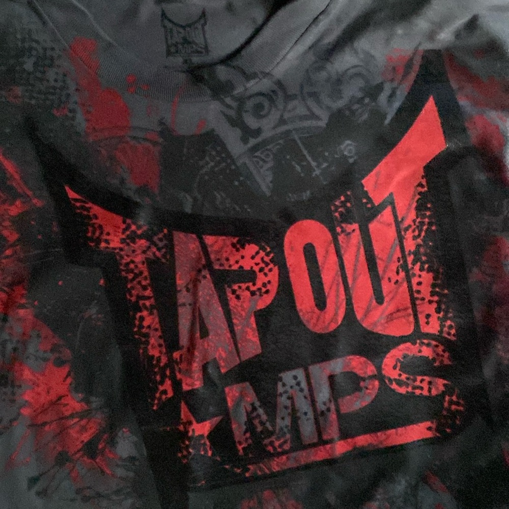 gray black red size XLarge